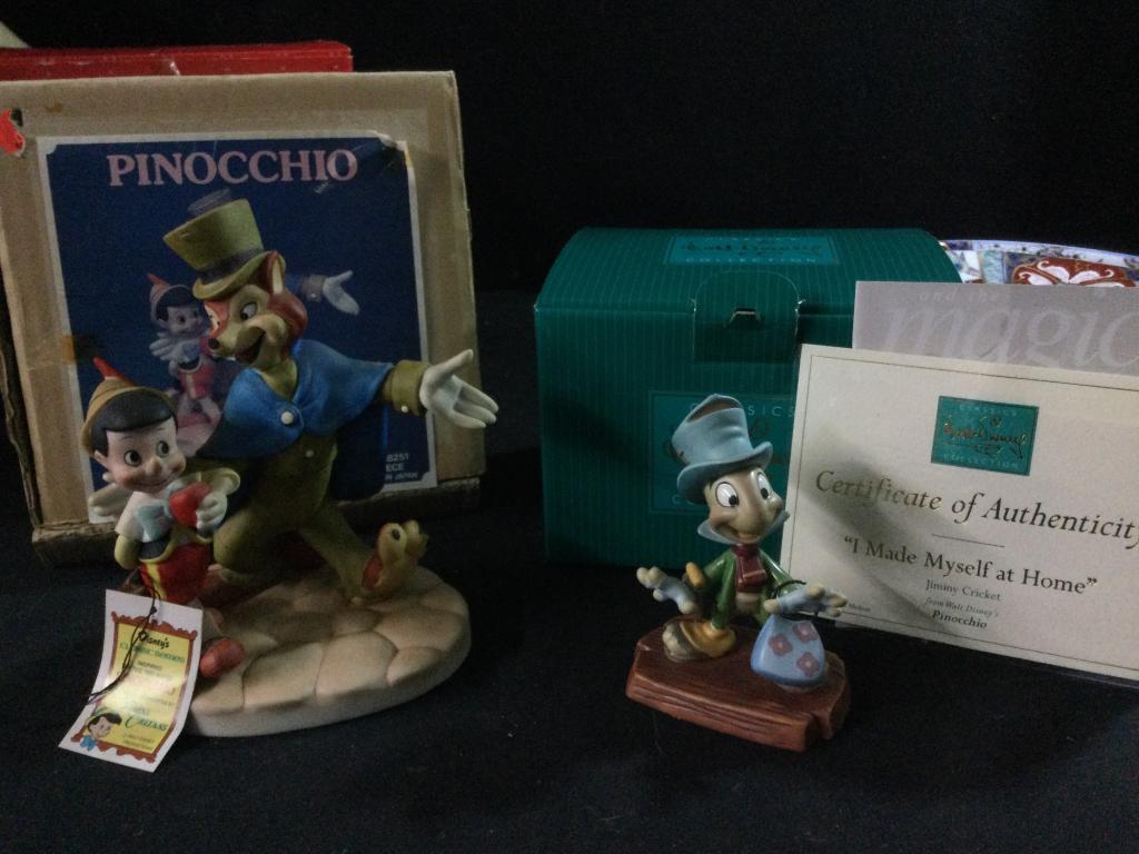 Walt Disney Pinocchio Porcelain Statues: Classics WD Collection Pinocchio "I Made Myself at Home" Jiminy Cricket 2003. Measures 4" h & no chips or cracks. The other Pinocchio & the tempting Fox from Disney Classic Series Pinocchio exclusivel