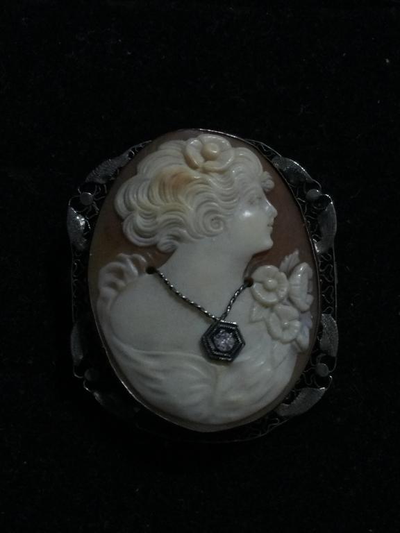 Gold Cameo W/Diamond (1 of 3)