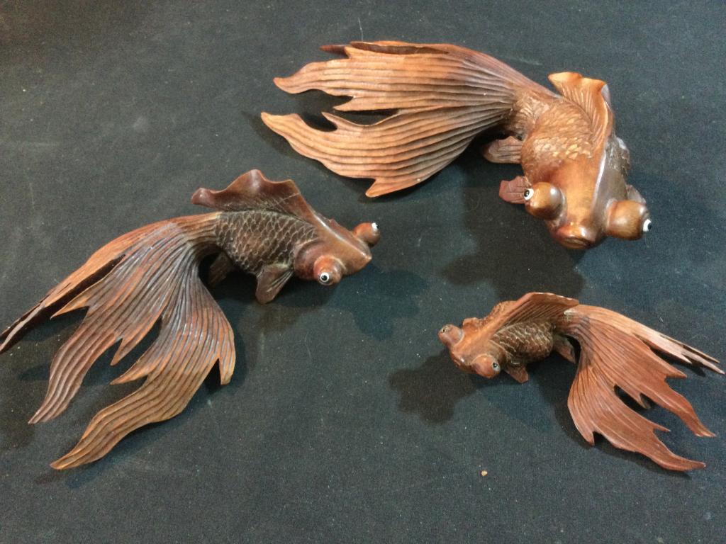 Carved Koi Fish Teak/Boxwood? (1 of 6)