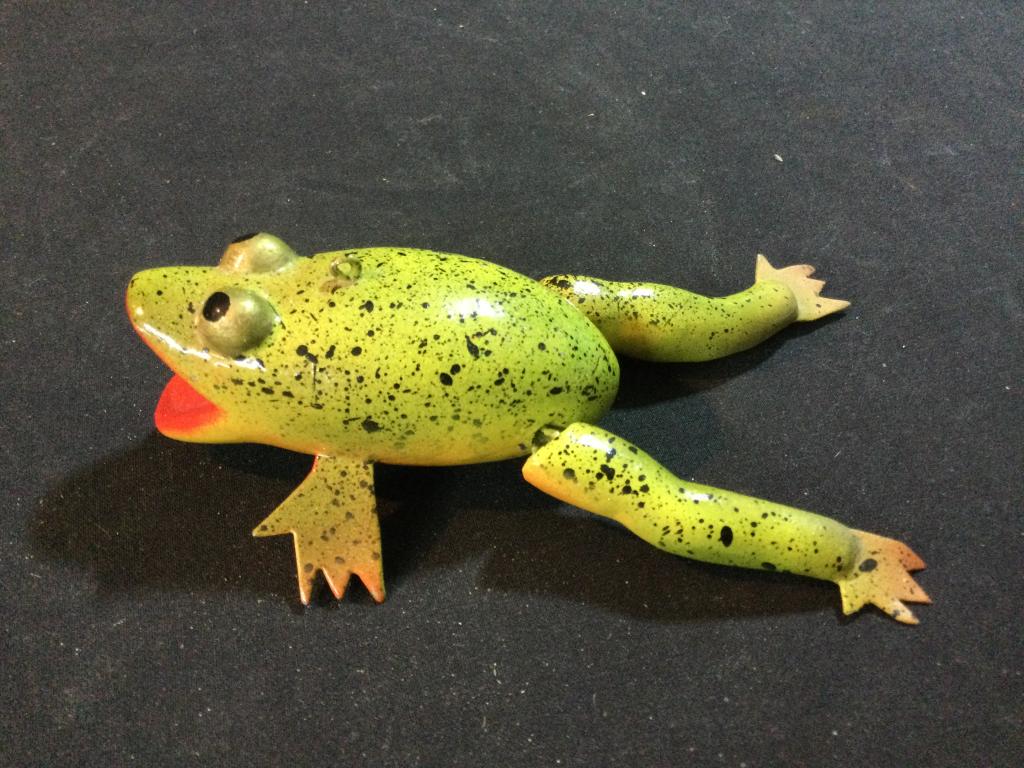Frog Spear Fishing  Decoy (1 of 4)