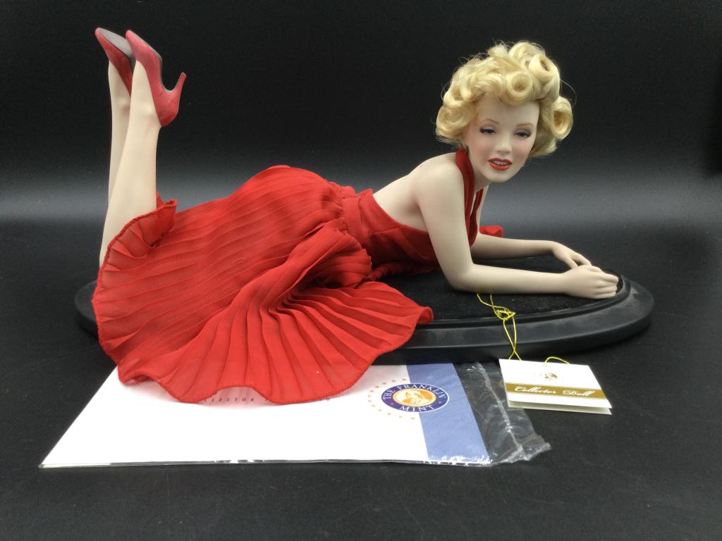 Marilyn monroe porcelain outlet doll