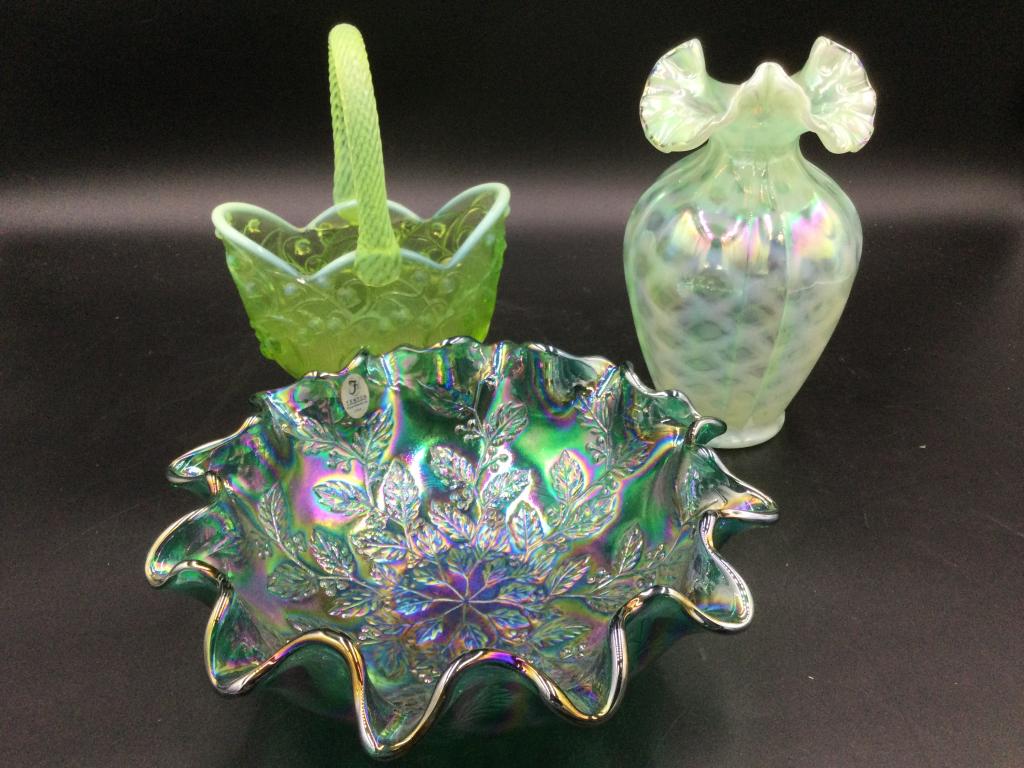 Fenton Glassware: 3 pieces of Fenton art glass. They are all in great condition.