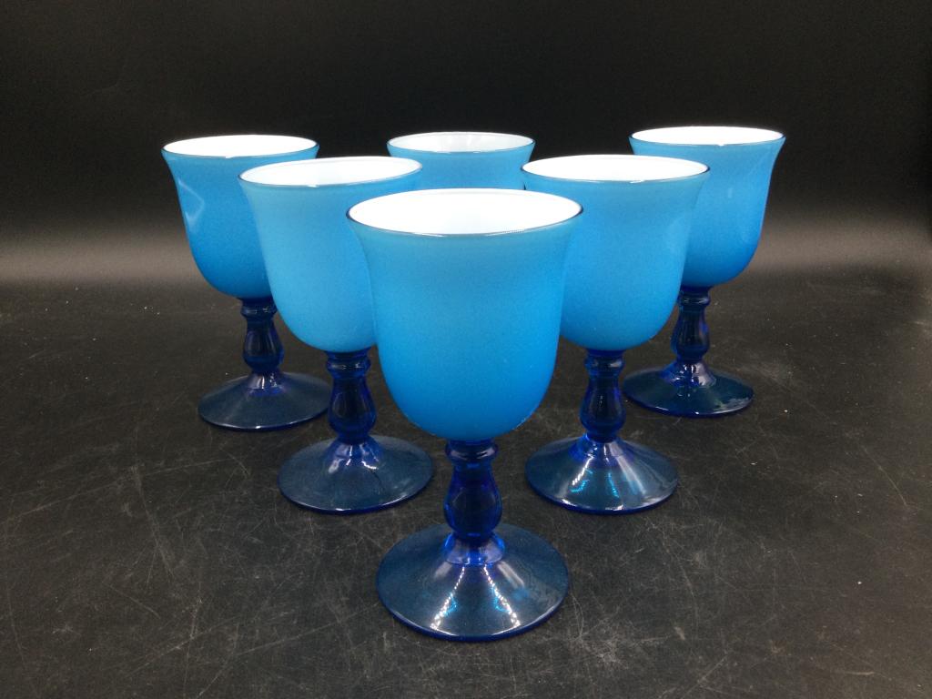 Mid Century Wine Goblets: Turquoise & White Murano Glass. Carol Moretti set of 6. No chips or cracks. See pictures Please note our terms, all sales are final.