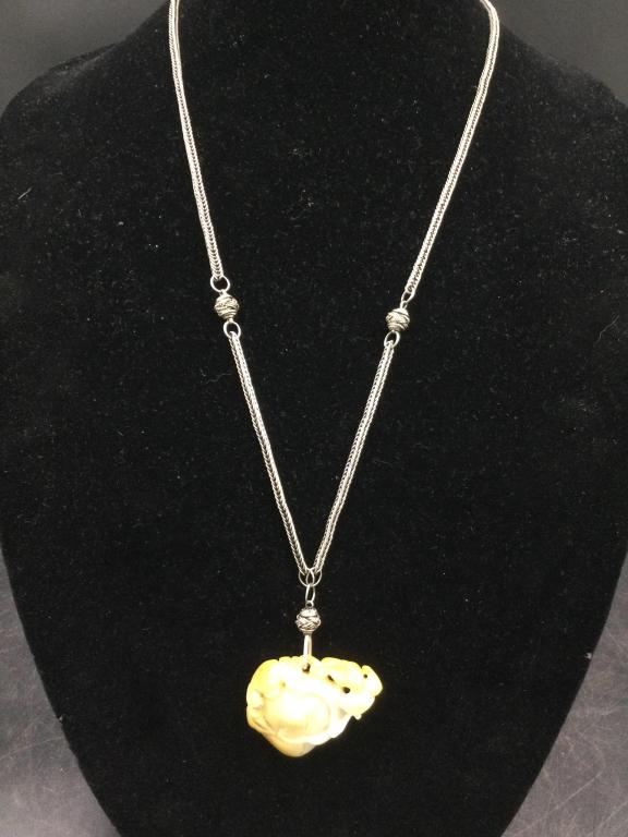 Vintage Sterling Chain with Jade Pendant (1 of 4)