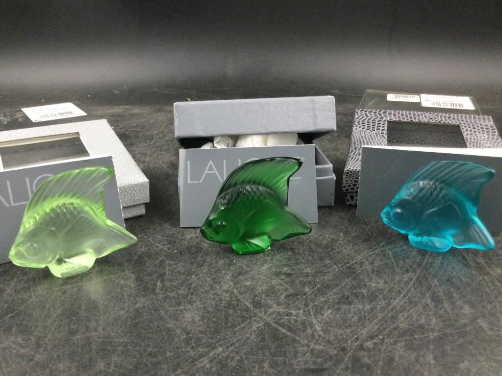 Lalique Fish: Total of 3 in this lot and all have original boxes. They measures 2" and condition is good, see pictures. No refunds given.