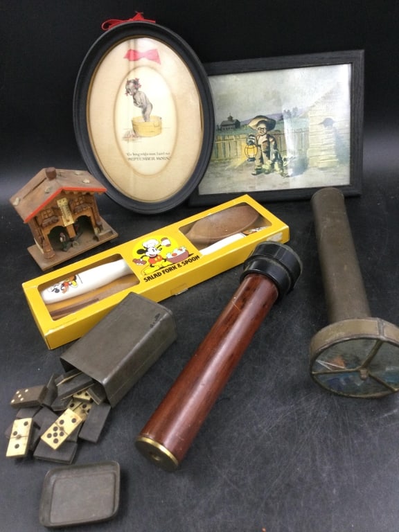 Vintage Mix Lot: Total of 7 items in this lot. There is kaleidoscopes, pictures, German house, Disney, etc. See pictures. Conditions are consistent with age and use. No refunds given.