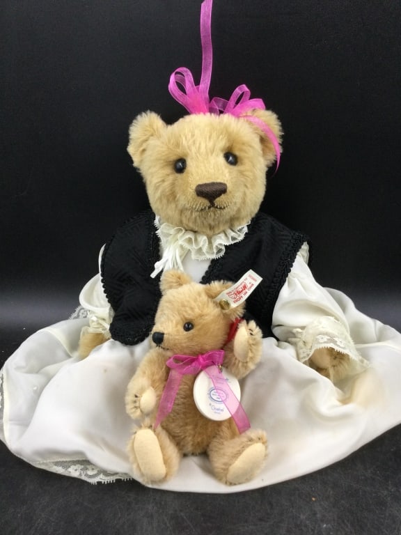 Steiff Bears (1 of 3)