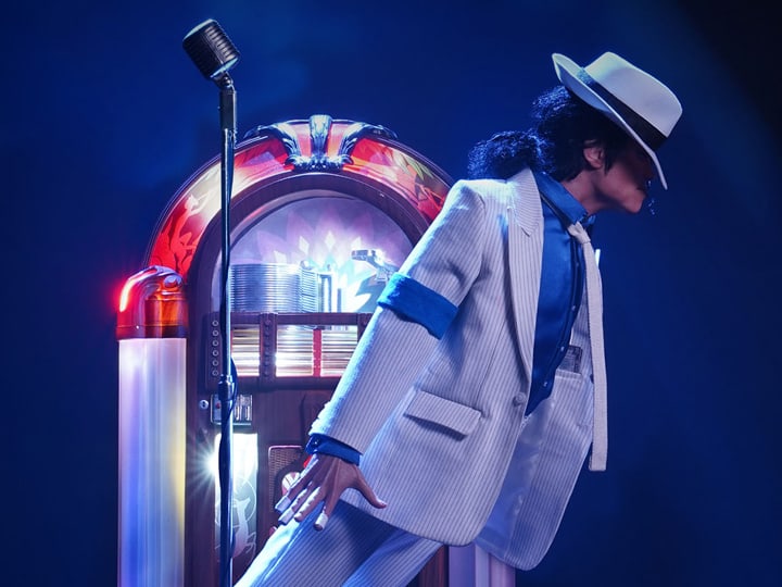 Pure Arts Michael Jackson "Smooth Criminal" (1 of 5)
