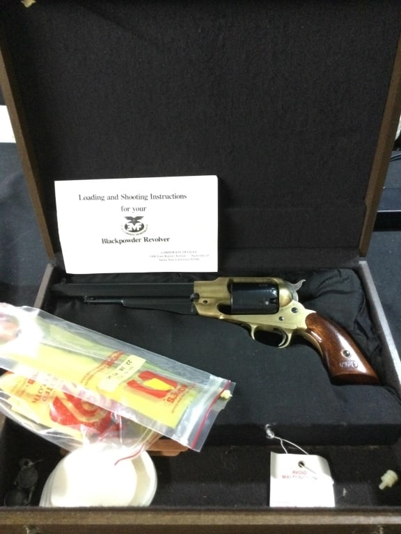 E.M.E. Company Blackpowder Revolver: Neat piece in wooden box. Comes with paperwork and cleaning items. Revolver is in good condition, see pictures. No refunds given.