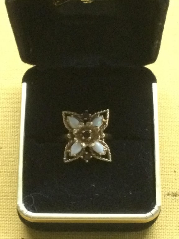 14K Gold Butterfly Ring (1 of 4)