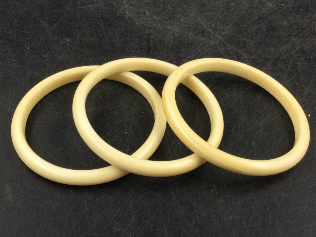 Jewelry Lot of Bangles (1 of 2)