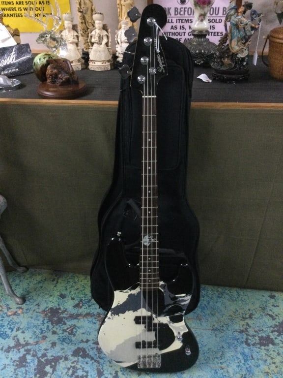 Squier By Fender (1 of 7)