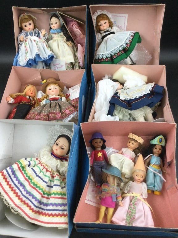 Madam Alexander Dolls (1 of 5)