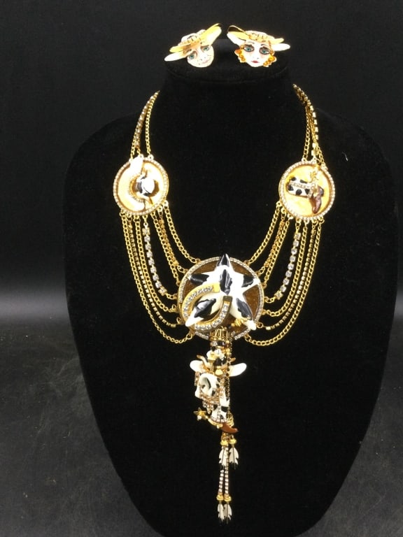 Lunch at the Ritz: Beautiful Lunch At The Ritz necklace with earrings. Western theme. Made in Hudson River Valley NY USA. Great piece, condition is good. See pictures. No refunds given.