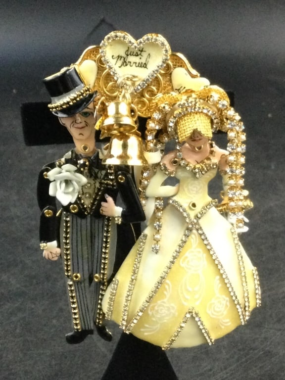 Lunch at the Ritz Just Married Pendant/Pin (1 of 2)