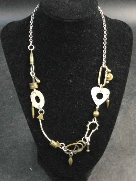 Thomas Mann Techno Romatic Style Necklace: Marker mark on back, TM Designs. Measures 18 1/2" and weighs overall 43.4g. Neat unique piece, see pictures. Marked by designor. No refunds given.