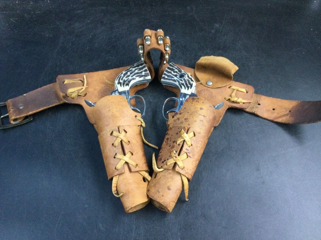 Vintage Gun Cap Guns with Holster: Set of holster marked Mattel Shottin Shell Fanner. Top grain cowhide. Gun marked Mattel. See pictures, condition is good. No refunds given. Condition Information: It is the responsibility of the buyer