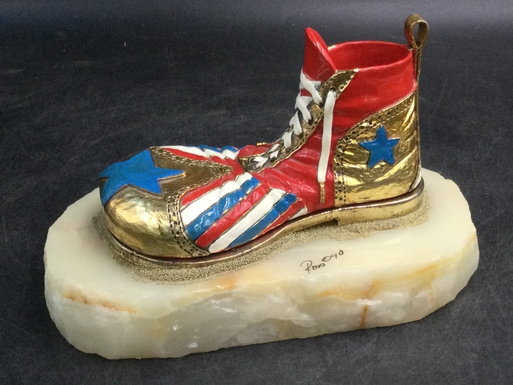 Ron Lee 1990 Mini Circus Shoe: Date and Signed. Limited edition 456/1250. Title "The Greatest Little Shoe on Earth". Measures 8"l. Condition is consistent with age and use, see pictures. No refunds given. International buyers must 