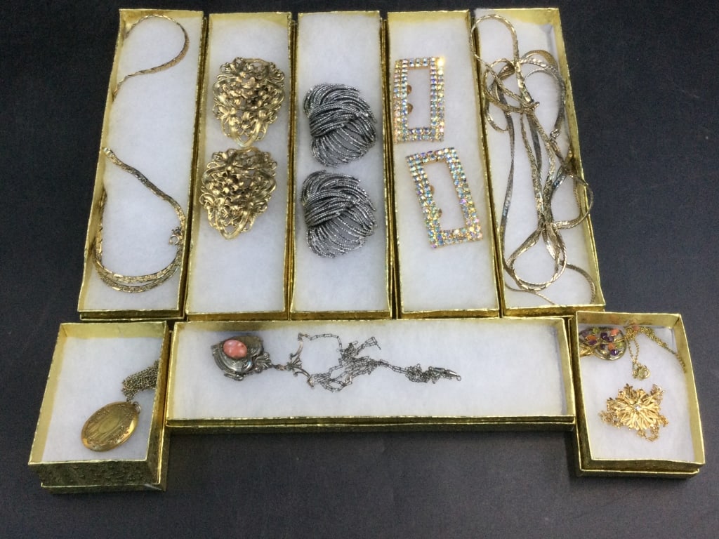 Antique Vintage Jewelry: 1960’s MUSI shoe clips – 3 pair of clips in perfect condition. 1) gold tone filigree Victorian style 2.5” by 1.5” marked MUSI 2) Pewter colored 2.5” by 1.75” also m