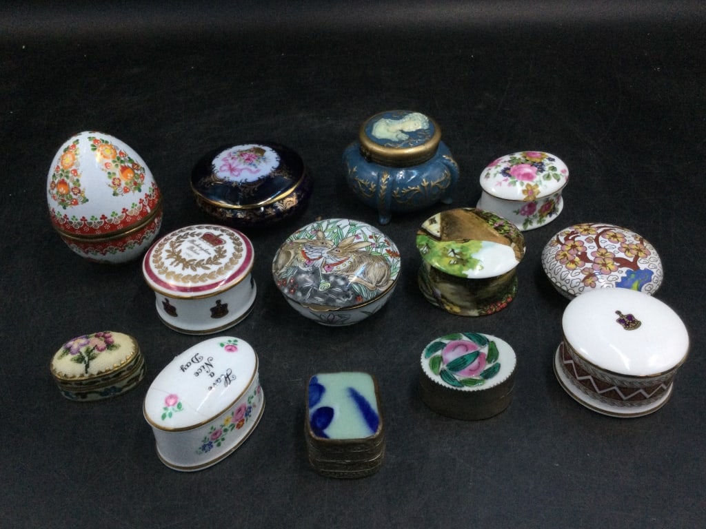 Vintage Miniature Trinket Boxes (1 of 5)
