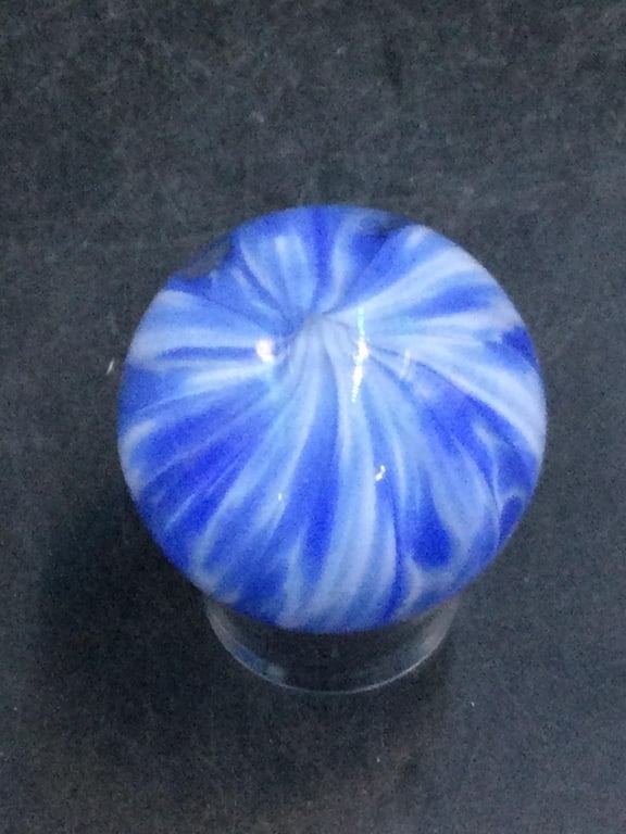 Glass Art White Blue Marble Pattern Circle Screw (1 of 4)
