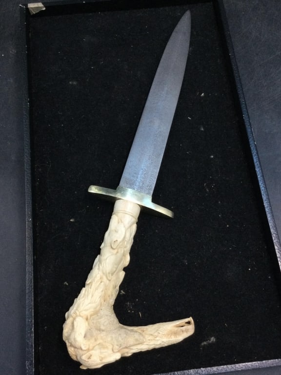 Carved Stag Handle Knife (1 of 6)