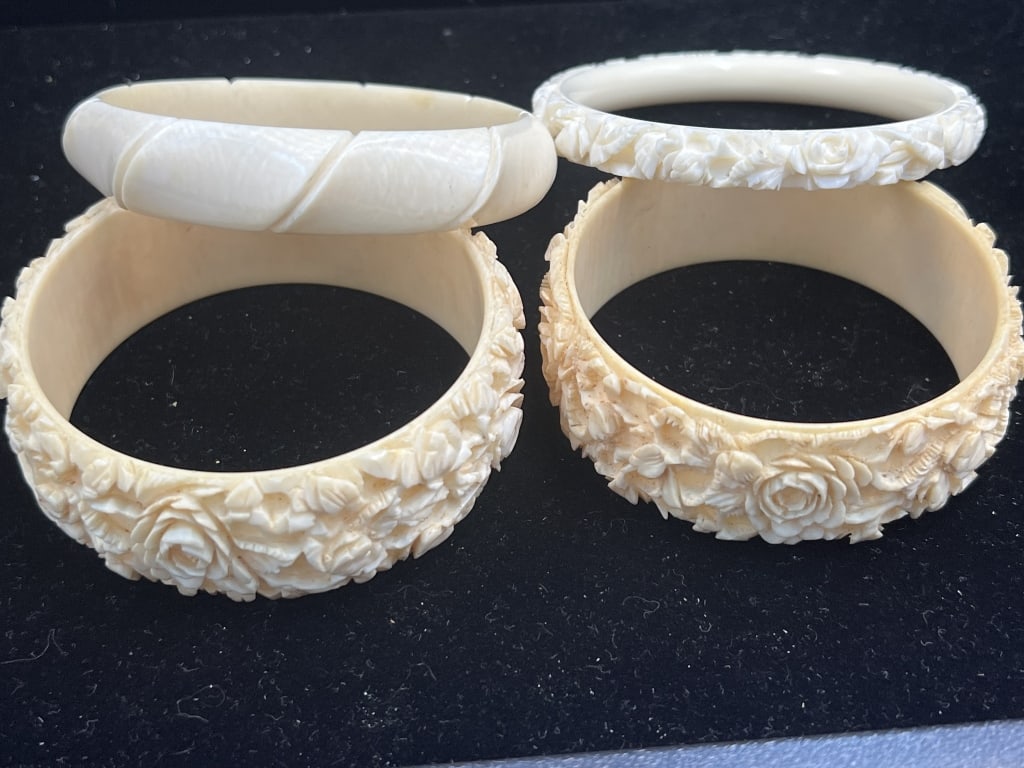 Vintage Carved  Bangle Bracelet (1 of 5)