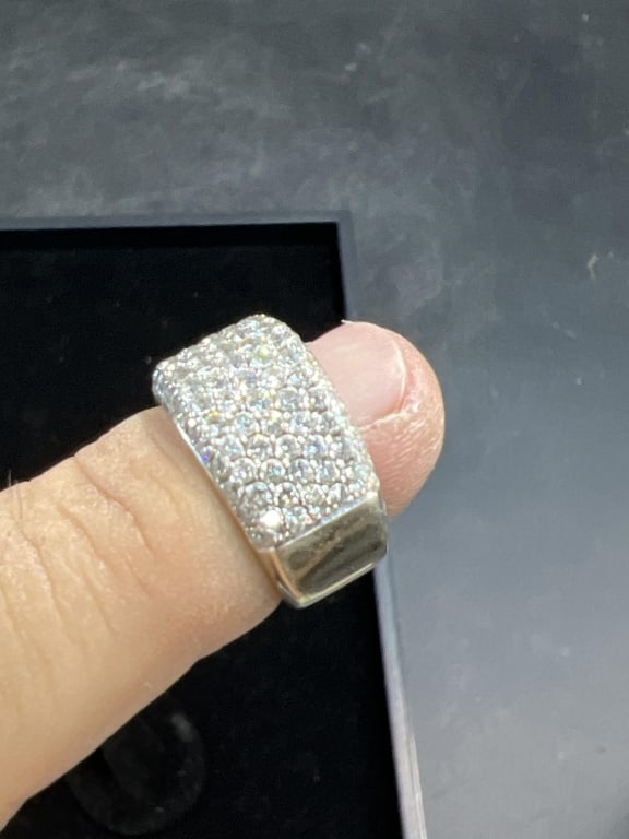 14k White Gold Diamond Ring: Ring weighs 6.6g and is a size 4. Condition is good, see pictures. No refunds given.