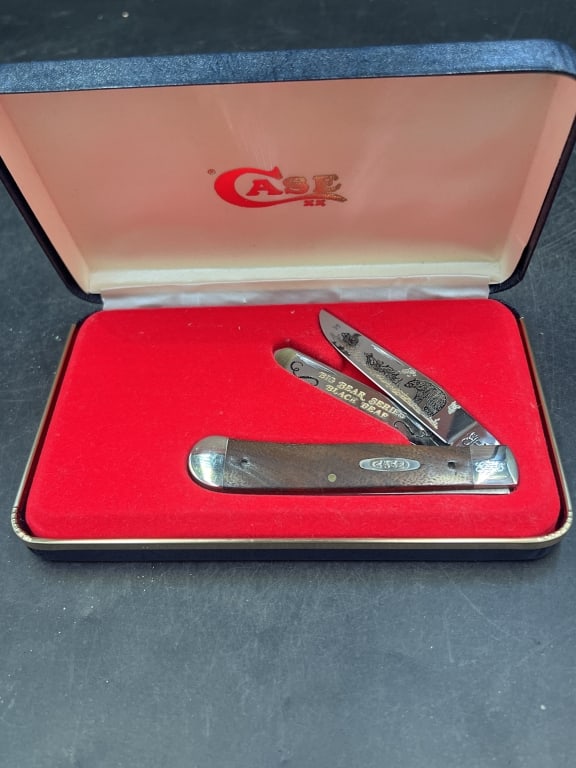 Case Knife Big Bear Series Black Bear Series (1 of 4)