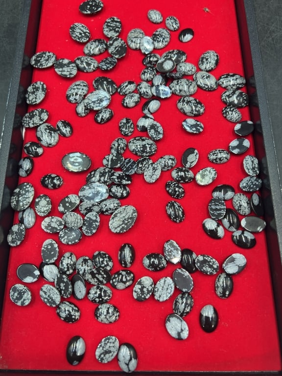 Obsidian Snowflake Cabochons: Huge lot of snowflake obsidian. See pictures. Condition is good. No refunds given.