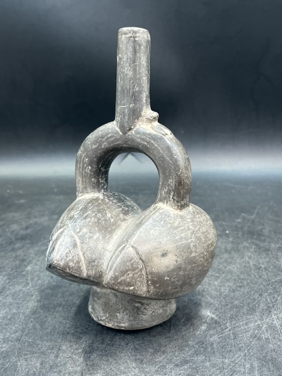 Early Columbian Artifact: Stirrup spout vessl from the Moche Culture of ancient Peru, Roughly dated 1-800AD. Key features are the distinctive stirrup shape. From private Doctors estate. Condition is consistent with age and use