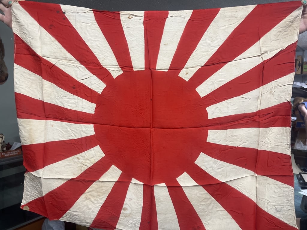 Vintage Japanese Flag (1 of 2)