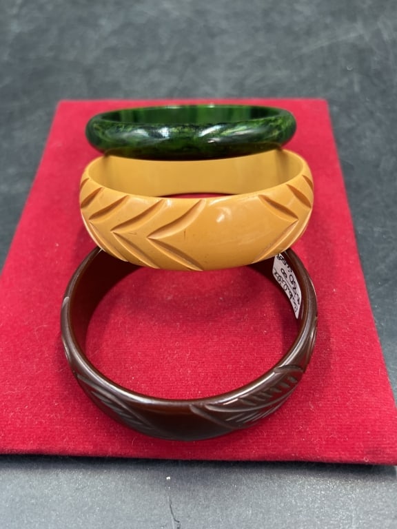 Vintage Bakelite Bracelets (1 of 2)