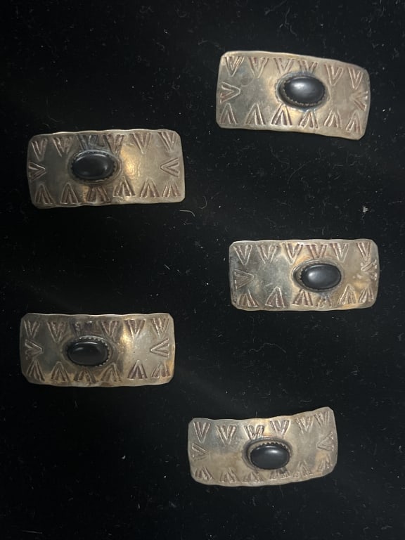 Native American Sterling Conchos with Onyx: Total of 5 conch's with onyx. They measures 1 3/4" x 3/4" and weigh 34.9g. Condition is good, see pictures. No refunds given.