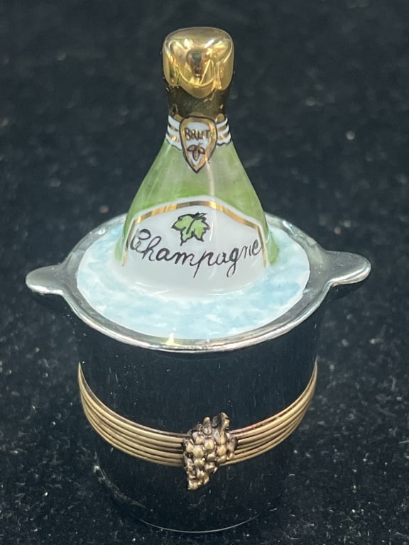 Limoge Trinket Box (1 of 3)