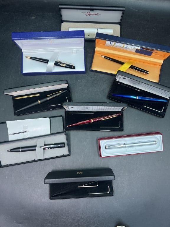 Vintage Pens in Cases (1 of 8)