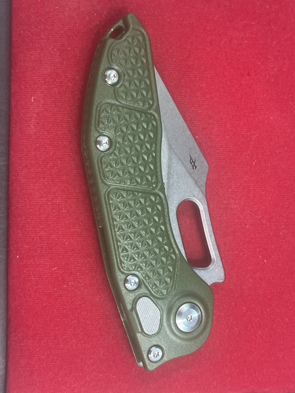 Microtech Pocket Knife Automatic (1 of 5)