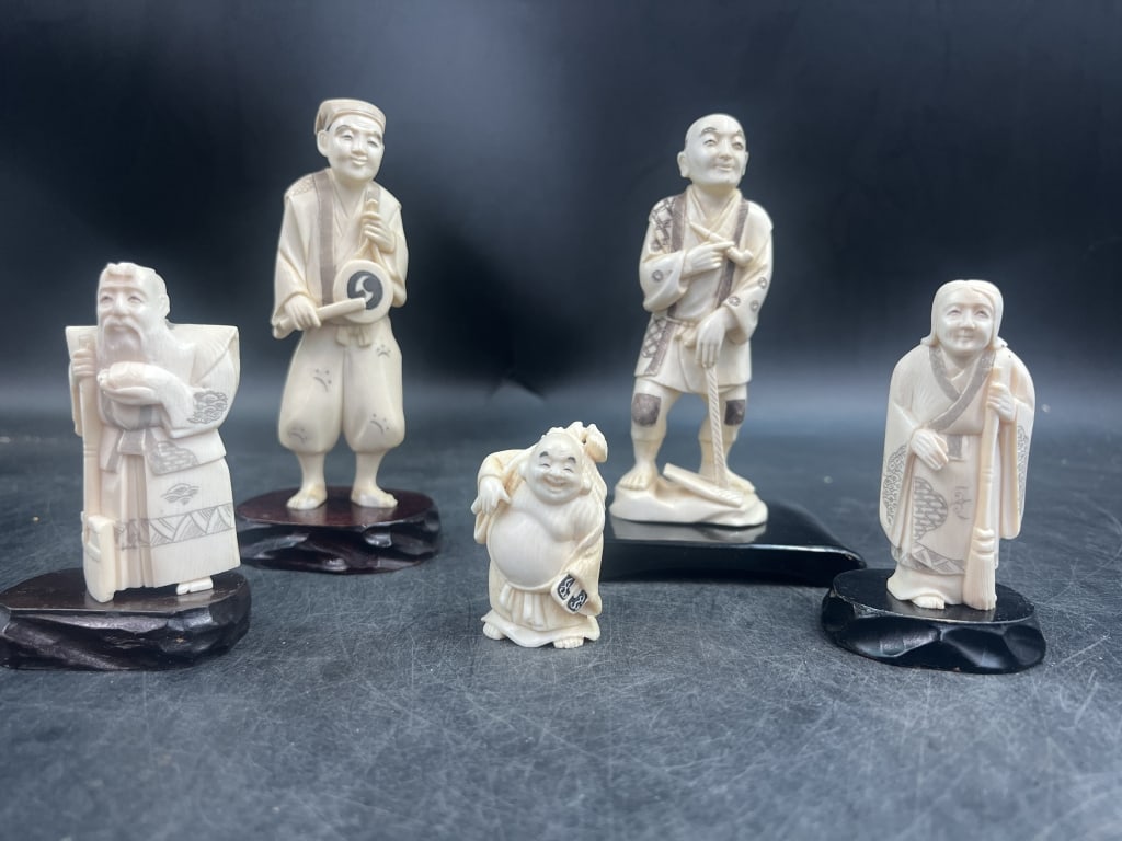 Vintage Carved Figures (1 of 7)