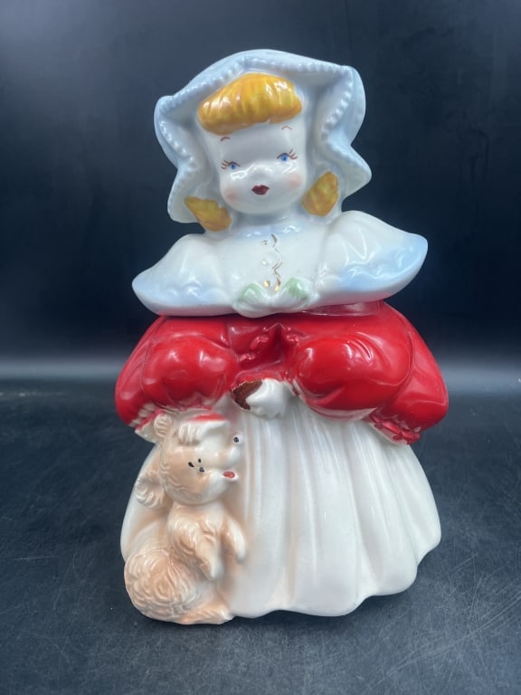 Vintage Cermanic Cookie Jar 'Goldilock': Marked on bottom "Patent Pending" and incised 405. Measures 12.5" and condtiion is consistent with age and use. See pictures. No refunds given.