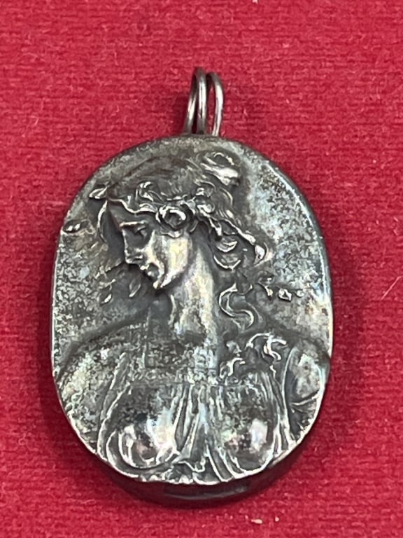 Vintage Henryx Winograd Silver Repousse Pendant (1 of 3)
