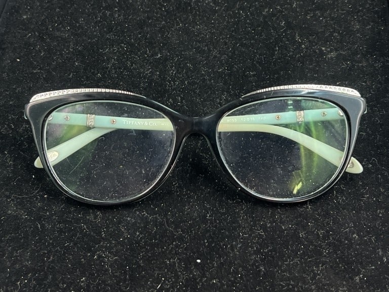 Tiffany and Co Glasses 8055 54-16-140 (1 of 4)