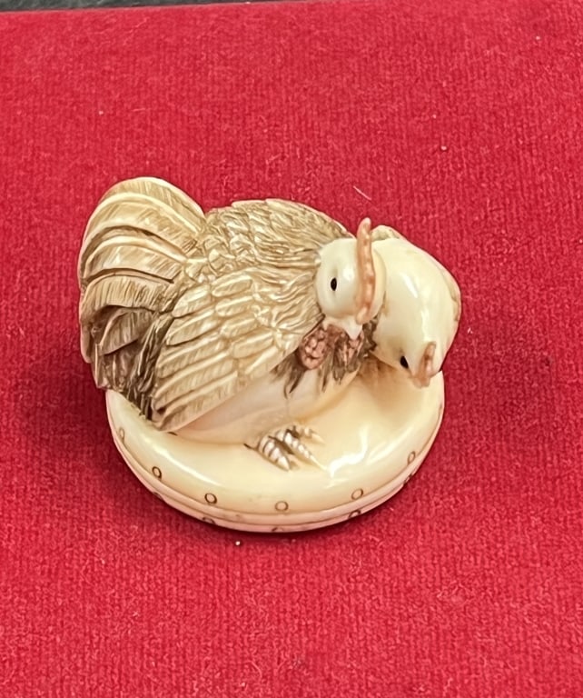 Vintage Chicken with chick (1 of 4)