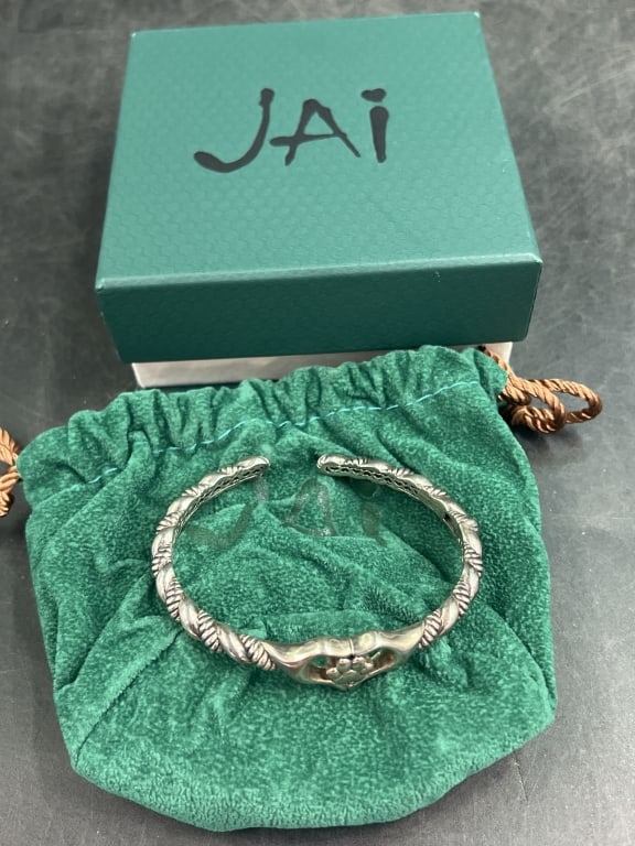 JAI Bali Legacy Braided Sterling Cuff: Beautiful bracelet wit original box and cloth case. See pictures. Weighs 23.7g and measures opening 3/4" and inside bracelet is about 7". Condition is good. No refunds given.