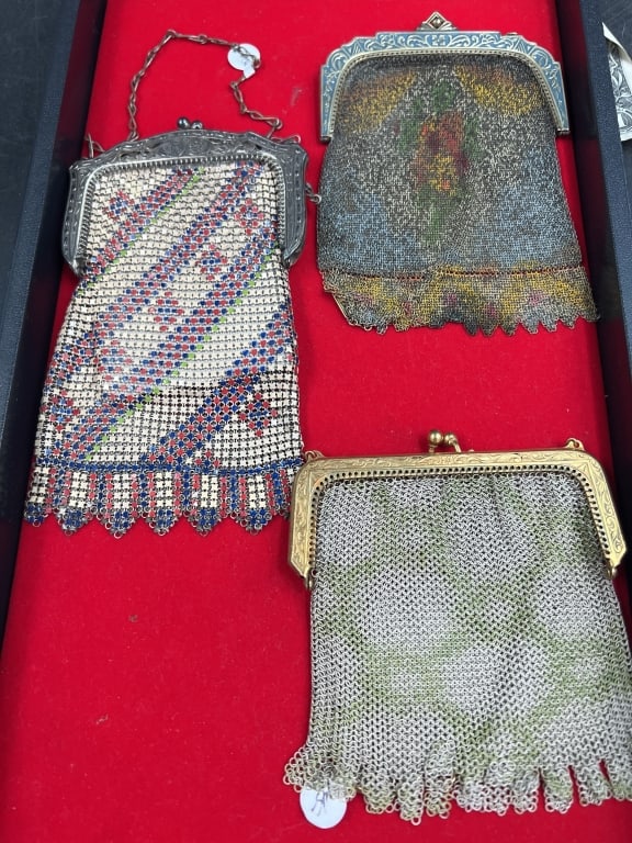 Vintage Metal Mesh Purses (1 of 6)
