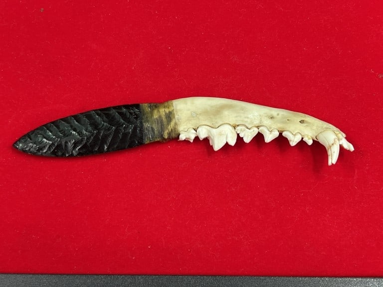 Native American Black Obsidian Jar Knife (1 of 4)