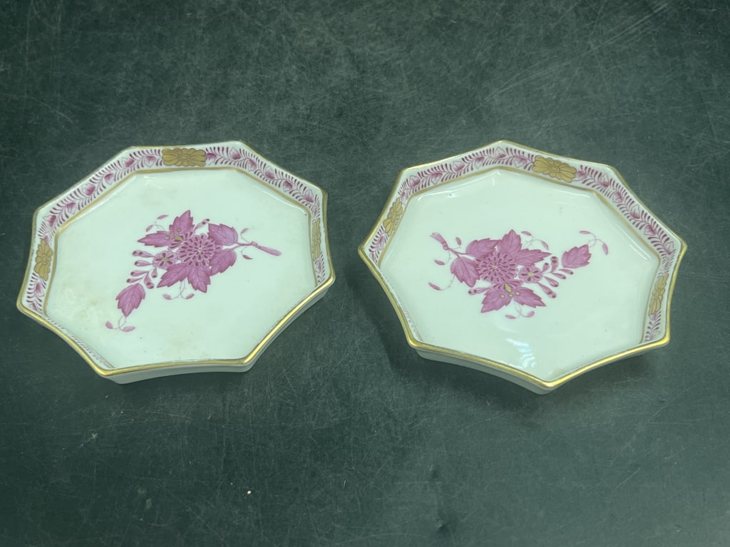 Herend Hand Painted Octagonal Dish w/Flowers: Measures 4 1/4" across. Condition is good, no chips or cracks. Porcelain mini scalloped tray with stunning pink design and gold accents. No refunds given.Condition Information: It is the