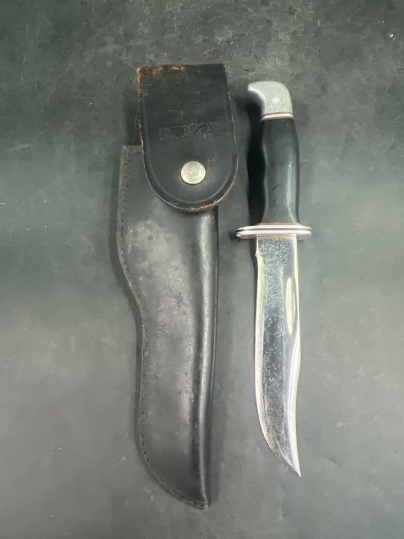 Buck Knife with Sheath (1 of 6)