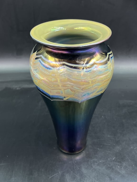 Art Glass Vase LE 3/79 C Miner (1 of 5)