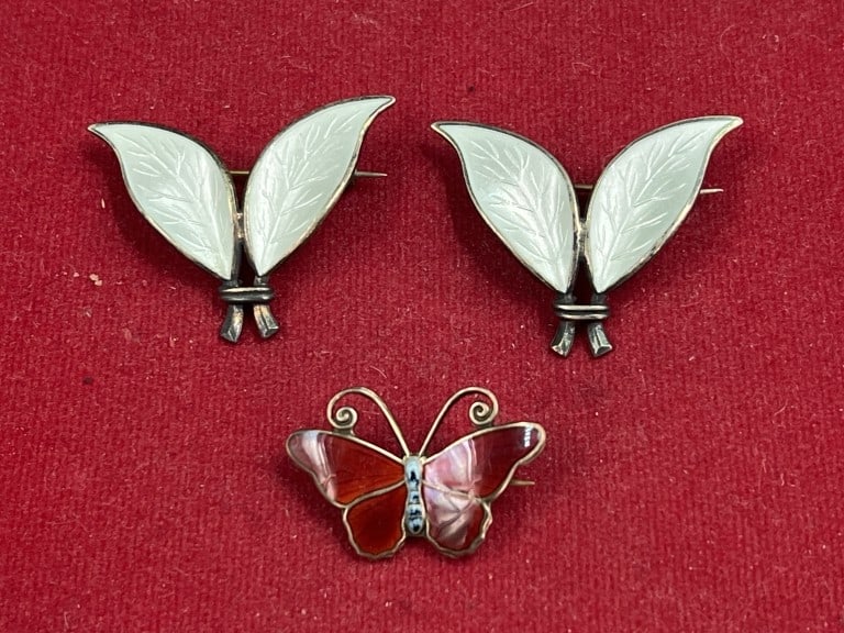 Vintage Sterling Jewelry: There is a total of 3 brooches in this lot. 2 are David Anderson and 1 is Mestenes both Norway. Beautiful sterling jewelry with enamel. Condition appears good, see pictures. Weighs 12.2g. No
