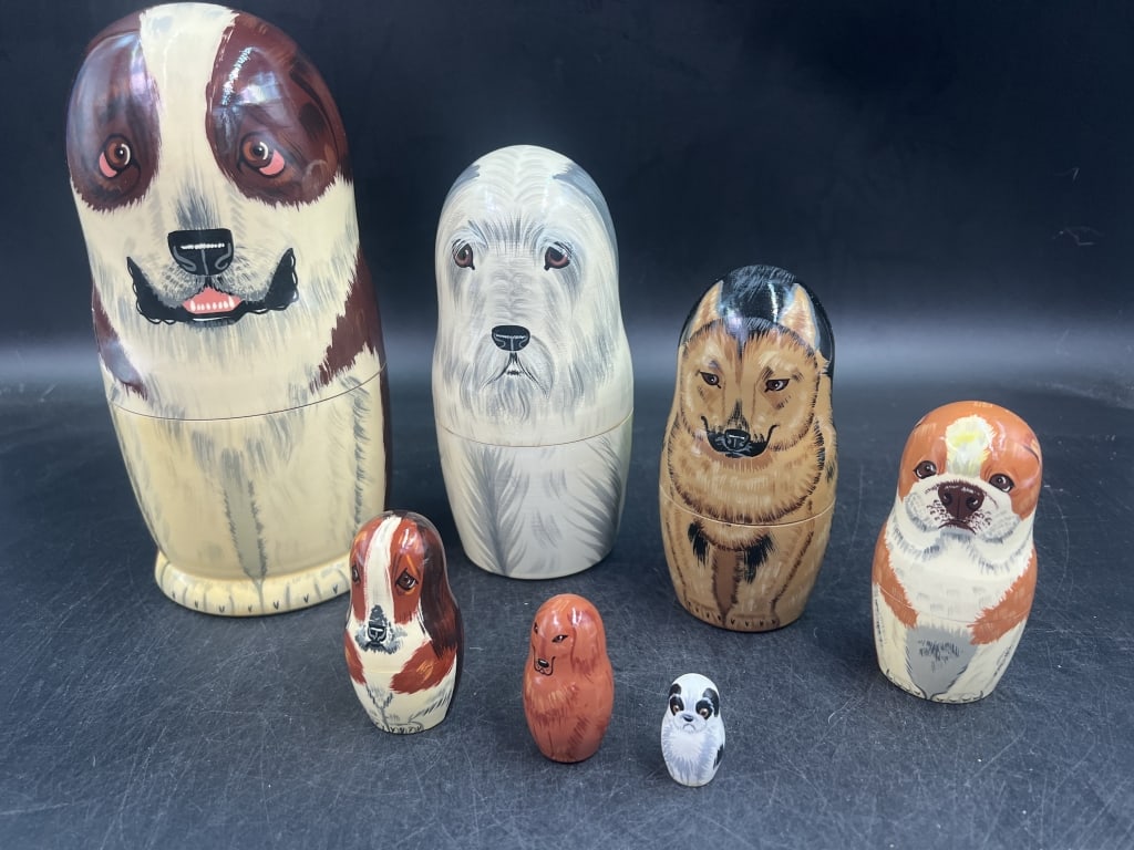 Vintage Russian Matryoshka Nesting Dolls (1 of 4)